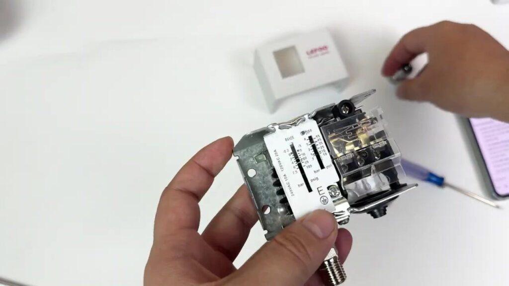 Đánh Giá Chi Tiết Công Tắc Áp Suất LEFOO - Giải Pháp Tối Ưu Cho Hệ Thống Nén Khí Của Bạn 2025