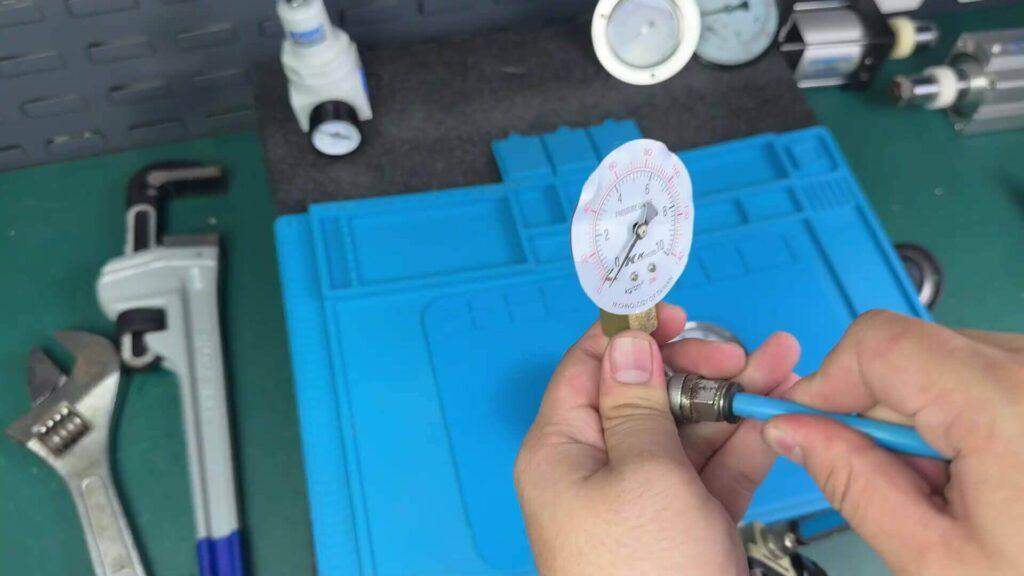 Cấu Tạo và Nguyên Lý Hoạt Động của Đồng Hồ Đo Áp Suất